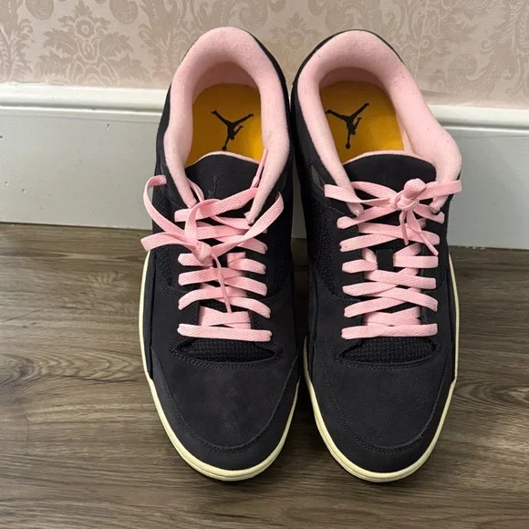 Stylish Black and Pink Jordan Flight Men's Sneakers - Picture 4 of 4